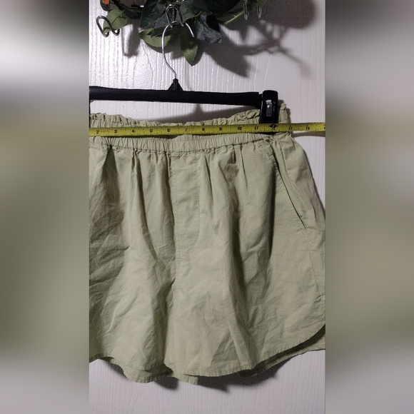 🍉3/$20 Madewell green lightweight shorts - Picture 7 of 15